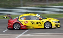 Mattias Lindberg tog bästa startposition av Team Kia-förarna Mattias Lindberg tog bästa startposition av Team Kia-förarna