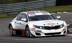 Team Kia startar med tre bilar på Mantorp Team Kia startar med tre bilar på Mantorp